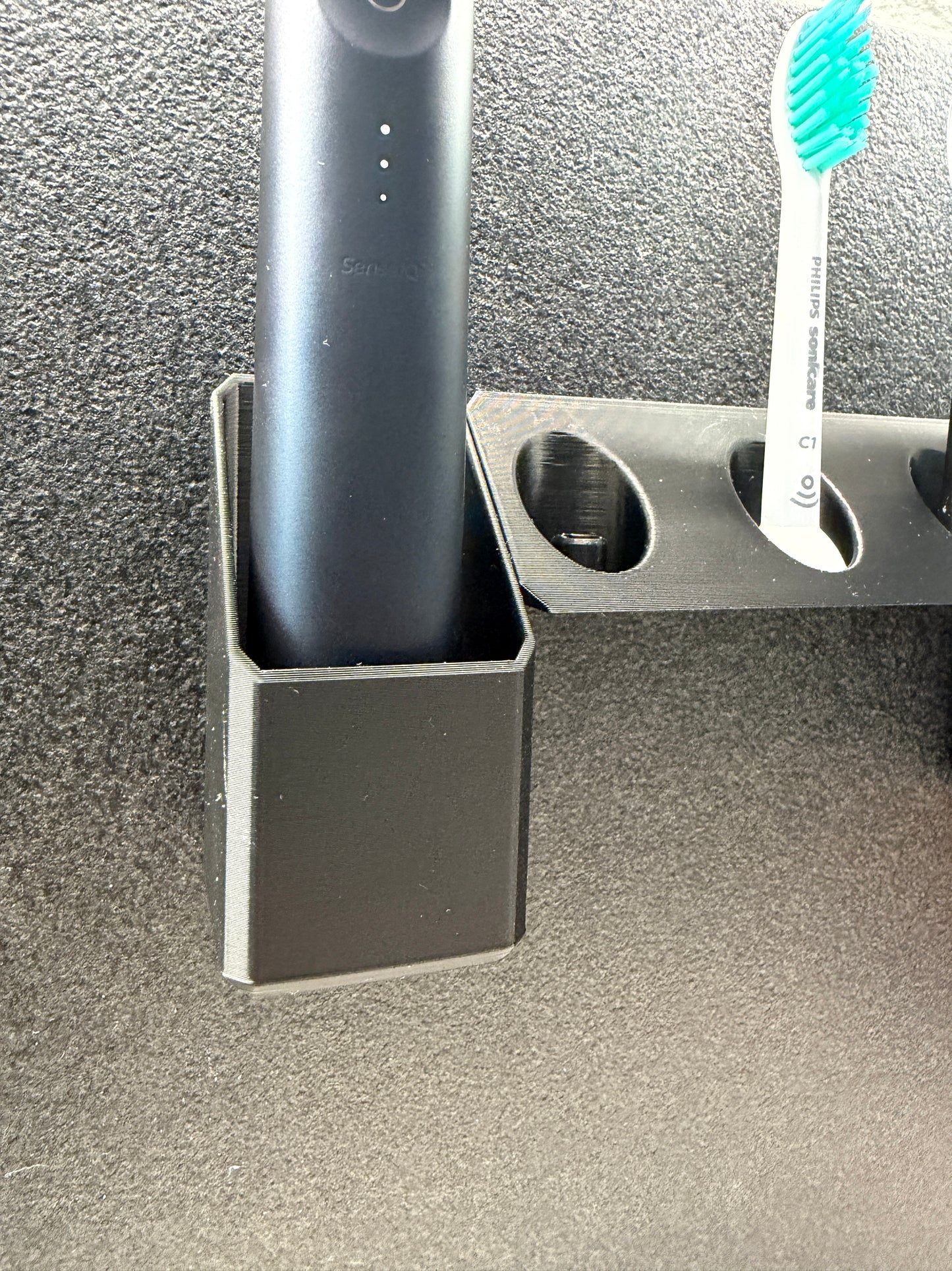 Zahnbürstenhalter mit Handstück und Zahnpastahalter für Oral-B iO und Philips Sonicare in schwarz