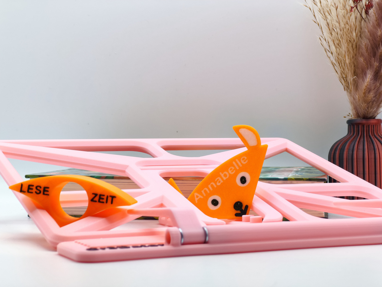 Lesefuchs mit Büchständer